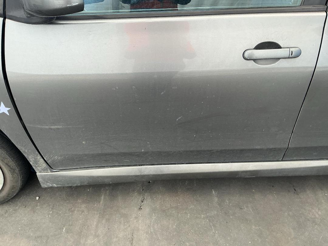 Photo '12' of Nissan Wingroad Photo '12' of Nissan Wingroad