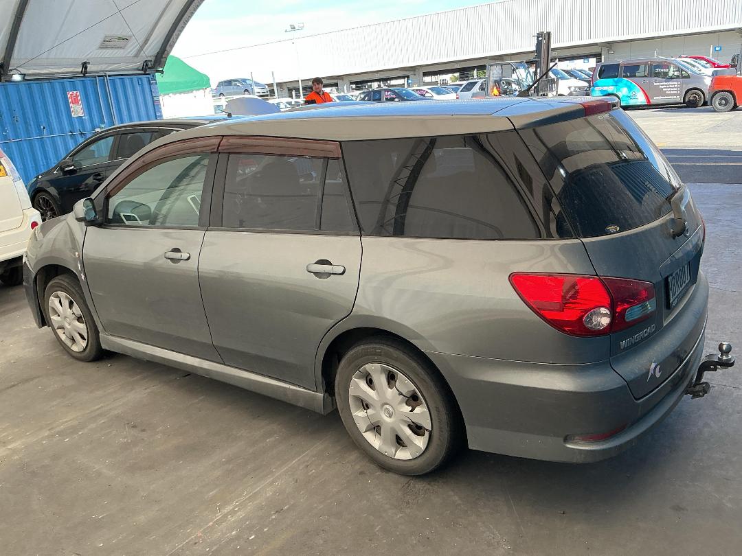 Photo '15' of Nissan Wingroad Photo '15' of Nissan Wingroad