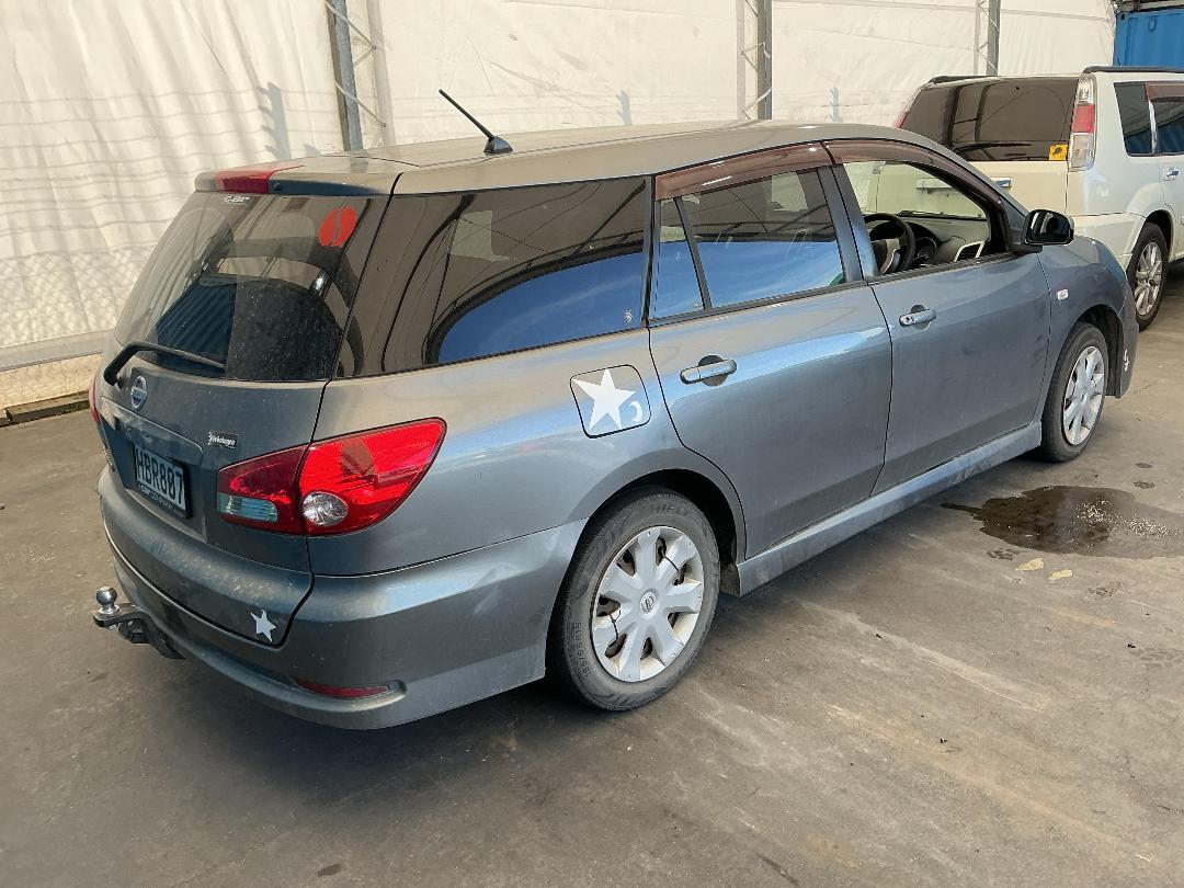 Photo '17' of Nissan Wingroad Photo '17' of Nissan Wingroad