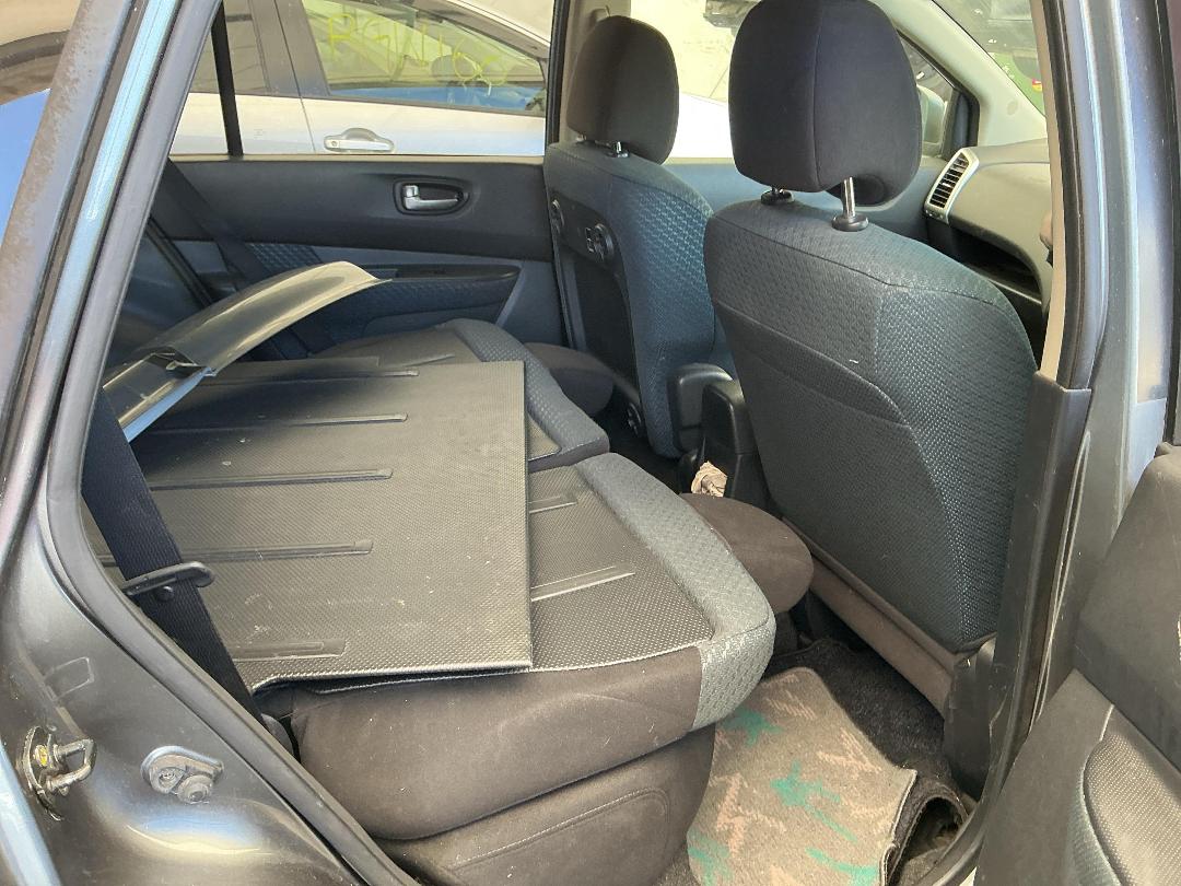 Photo '6' of Nissan Wingroad