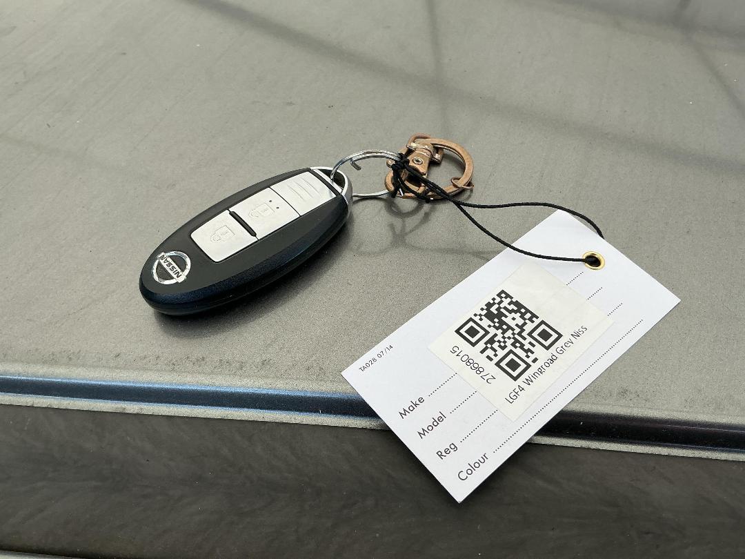 Photo '11' of Nissan Wingroad