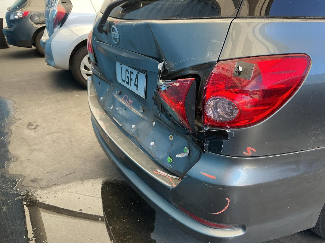 Photo '27' of Nissan Wingroad