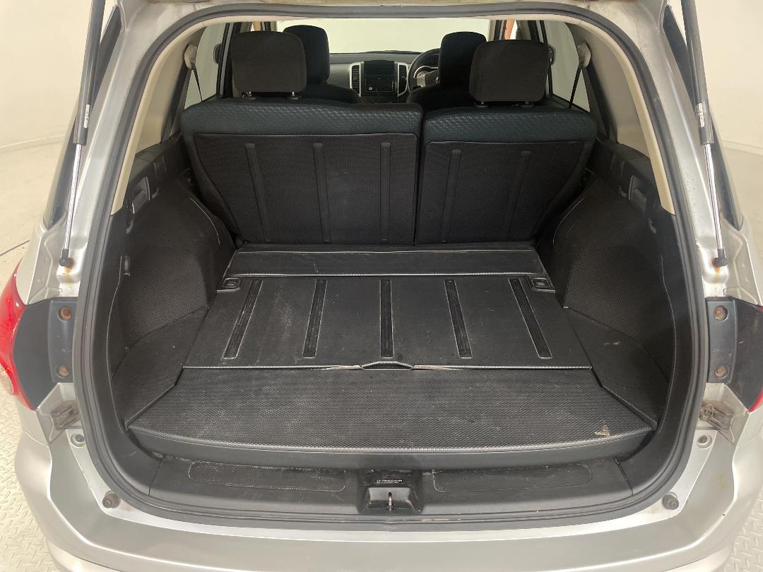 Photo '14' of Nissan Wingroad