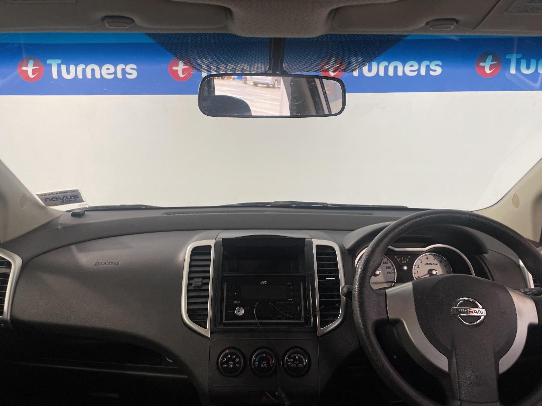 Photo '17' of Nissan Wingroad