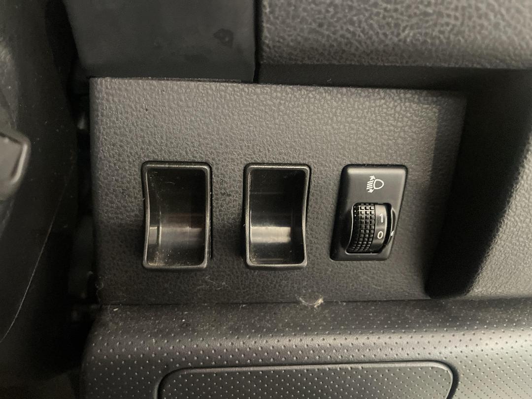 Photo '24' of Nissan Wingroad