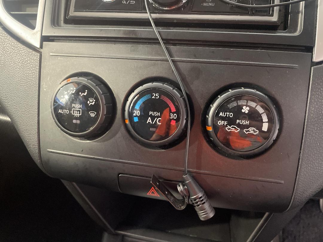 Photo '27' of Nissan Wingroad