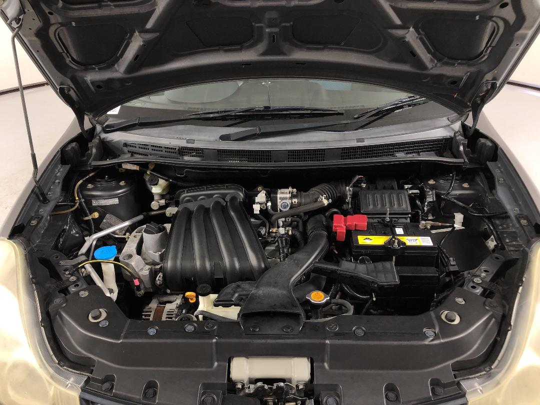 Photo '13' of Nissan Wingroad