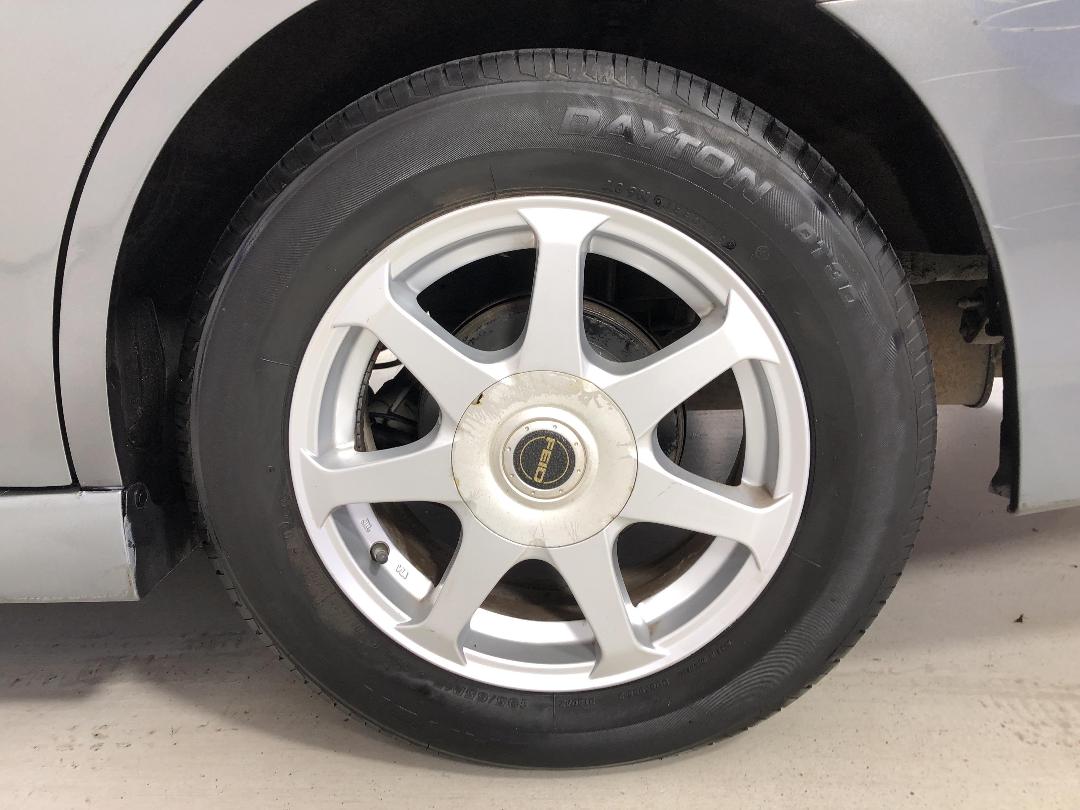 Photo '11' of Nissan Wingroad