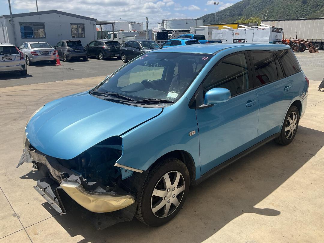 Photo '2' of Nissan Wingroad Photo '2' of Nissan Wingroad