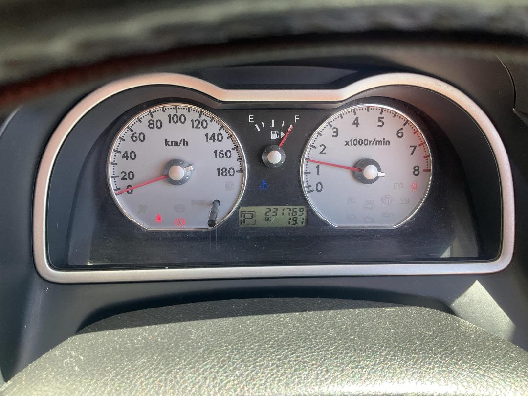 Photo '8' of Nissan Wingroad Photo '8' of Nissan Wingroad