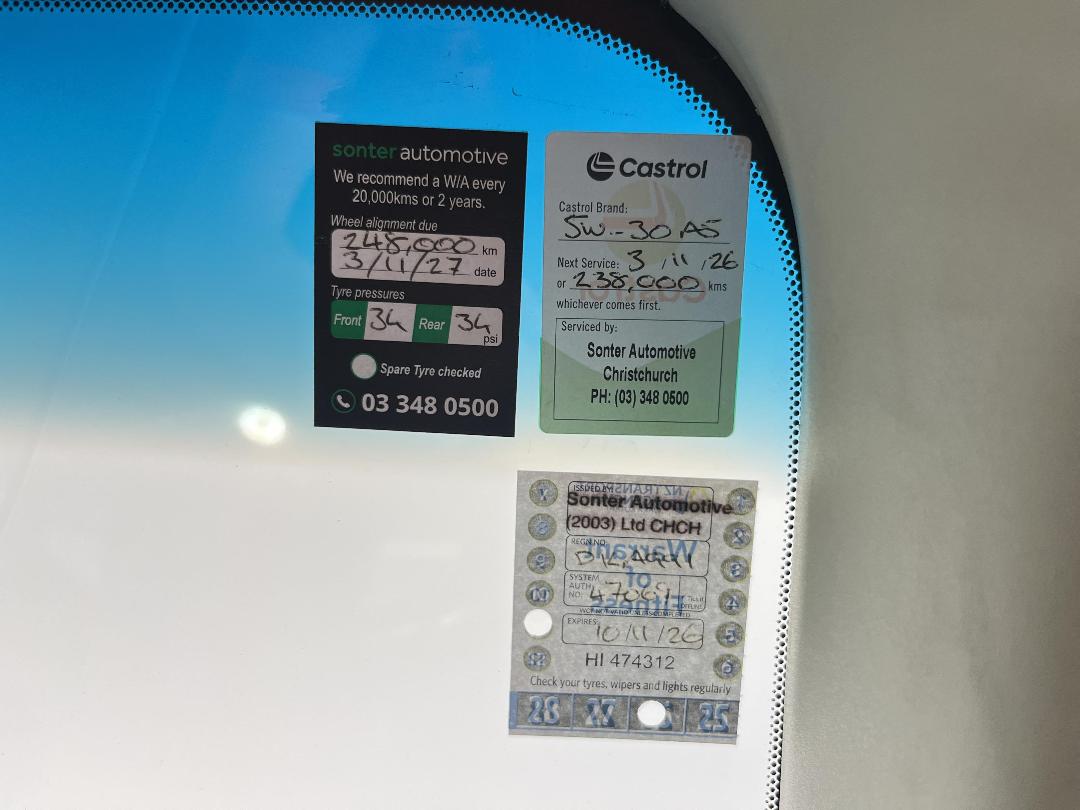 Photo '23' of Nissan Wingroad Photo '23' of Nissan Wingroad