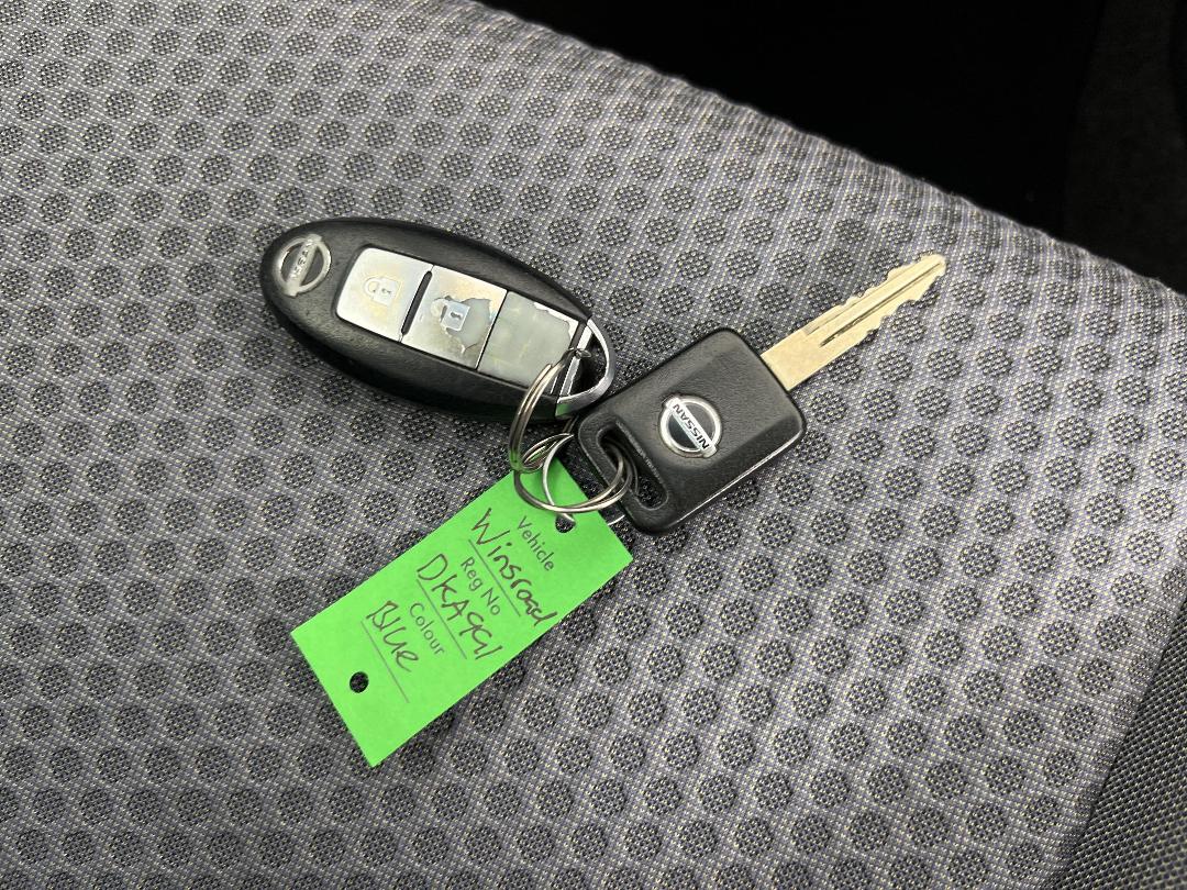 Photo '22' of Nissan Wingroad Photo '22' of Nissan Wingroad