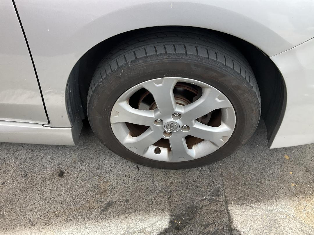 Photo '2' of Nissan Wingroad Photo '2' of Nissan Wingroad