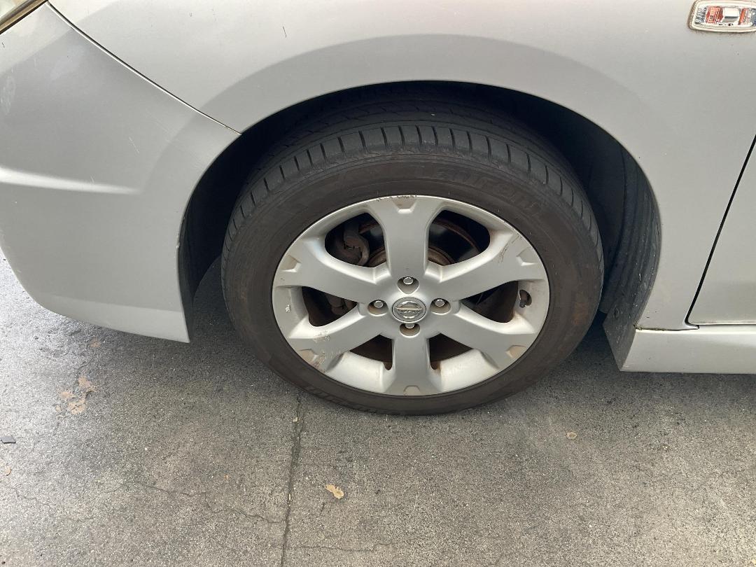 Photo '9' of Nissan Wingroad Photo '9' of Nissan Wingroad