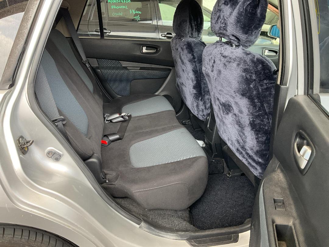 Photo '25' of Nissan Wingroad Photo '25' of Nissan Wingroad