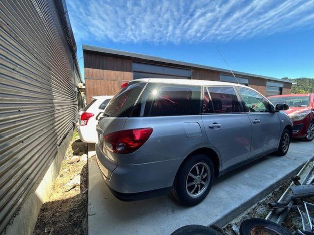 Photo '5' of Nissan Wingroad Photo '5' of Nissan Wingroad