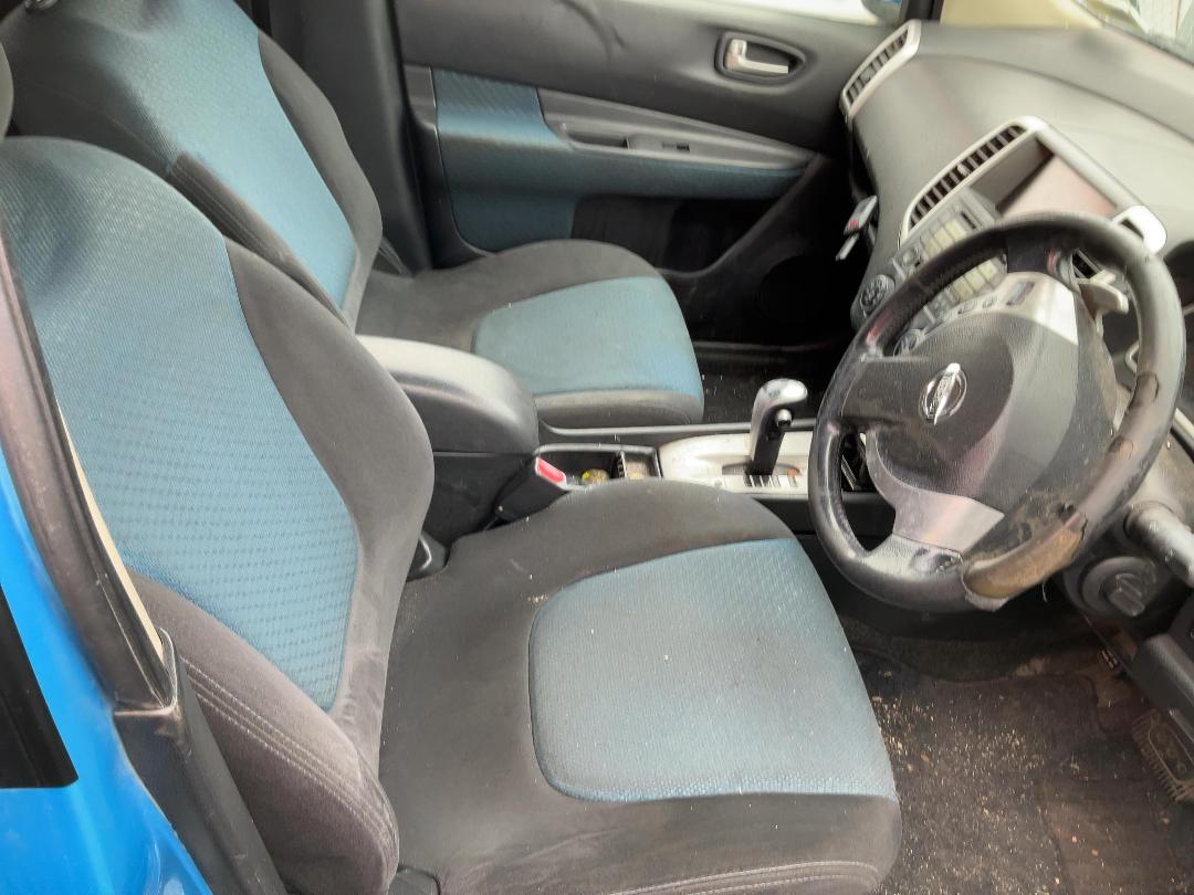 Photo '15' of Nissan Wingroad