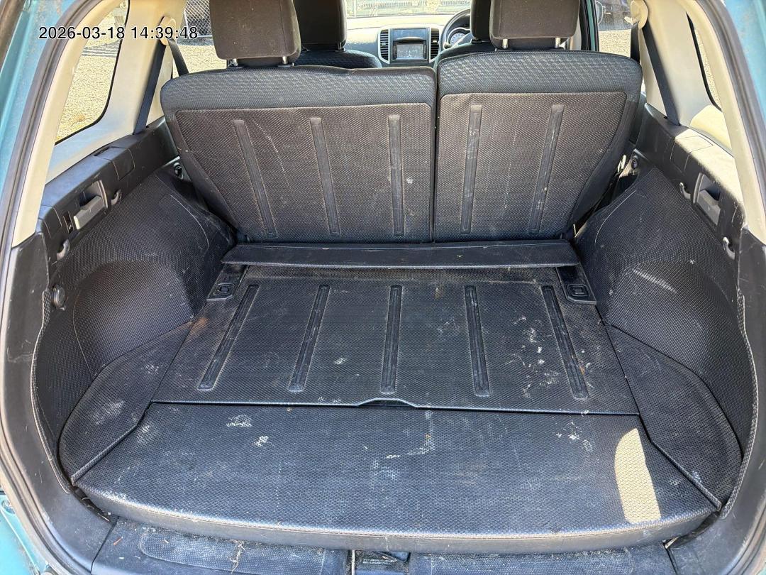 Photo '12' of Nissan Wingroad