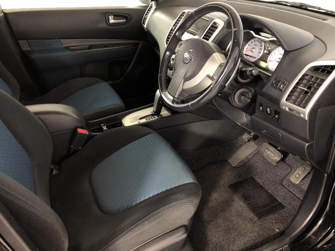 Photo '16' of Nissan Wingroad