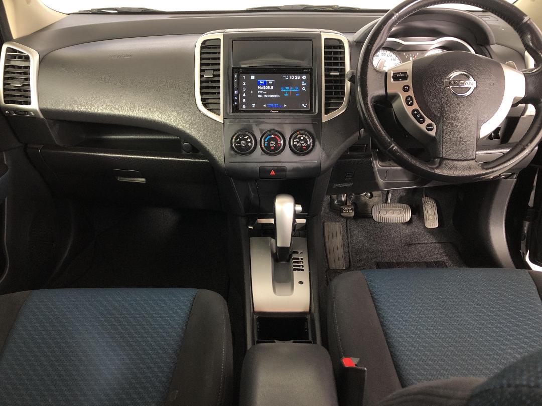 Photo '17' of Nissan Wingroad