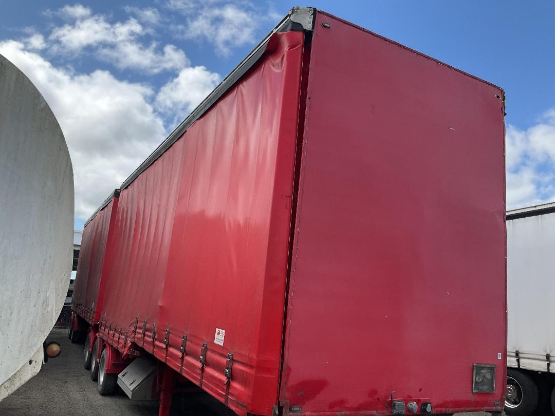 Photo '6' of ROADMASTER SG Curtainsider B-Train