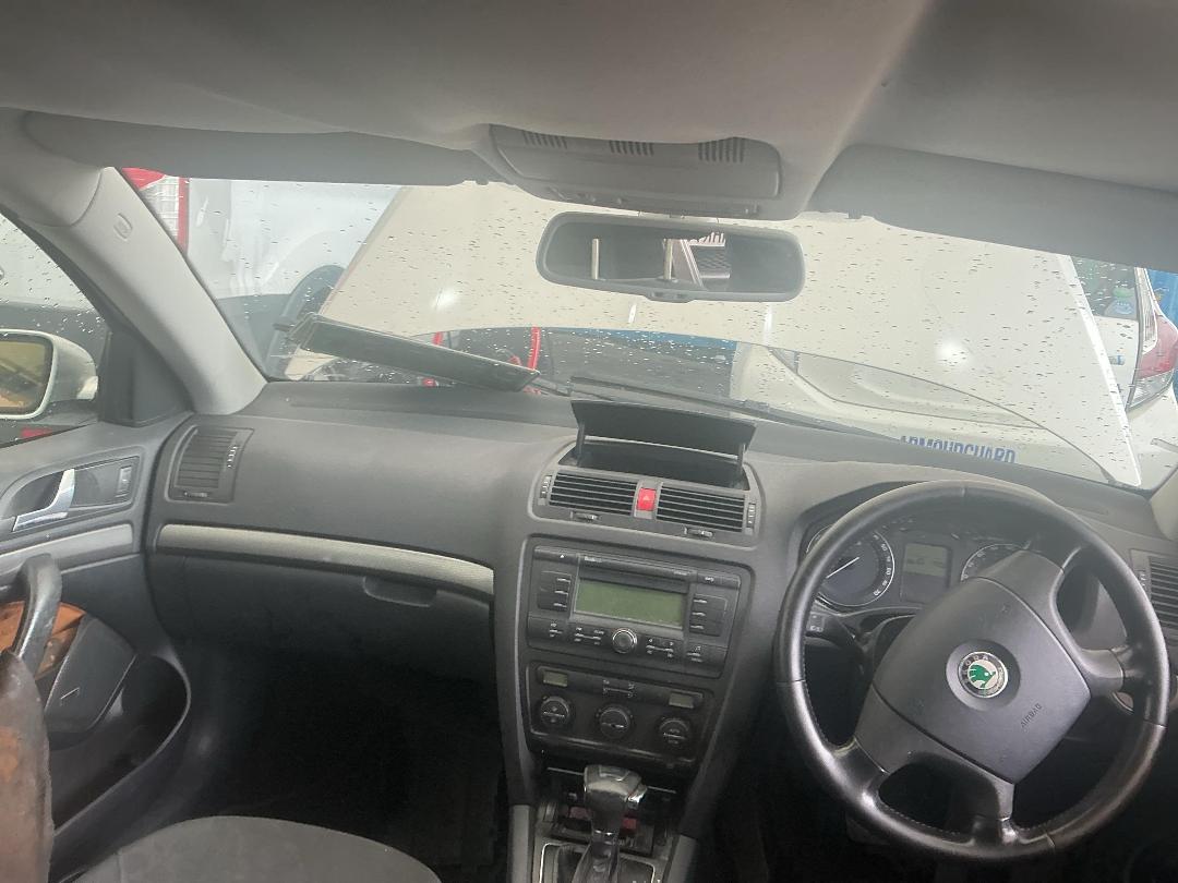 Photo '24' of Skoda Octavia FSI