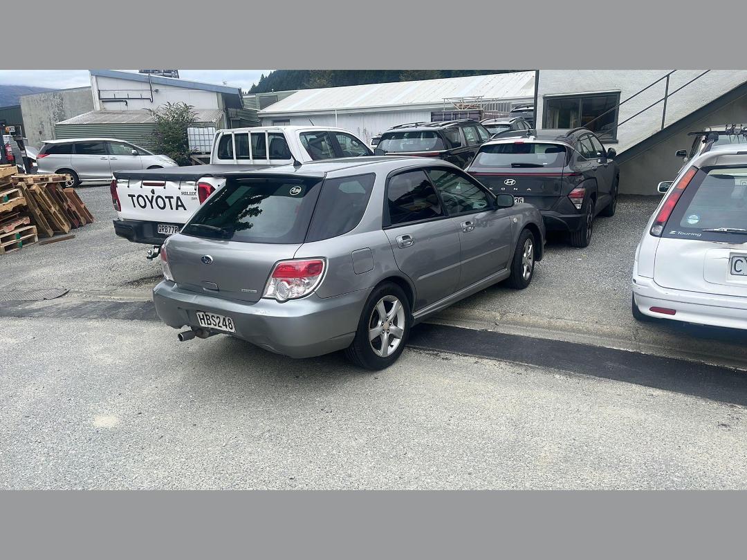 Photo '12' of Subaru Impreza Photo '12' of Subaru Impreza