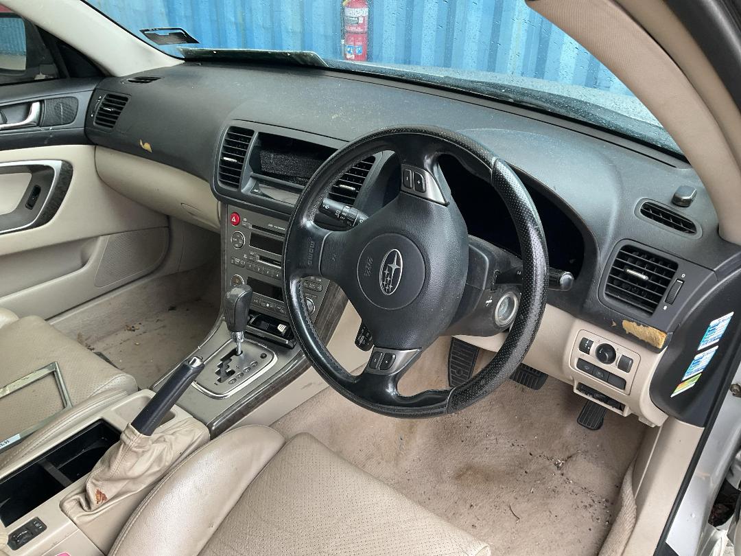 Photo '18' of Subaru Legacy Photo '18' of Subaru Legacy