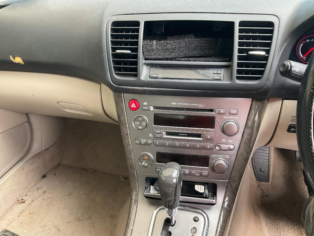 Photo '20' of Subaru Legacy Photo '20' of Subaru Legacy