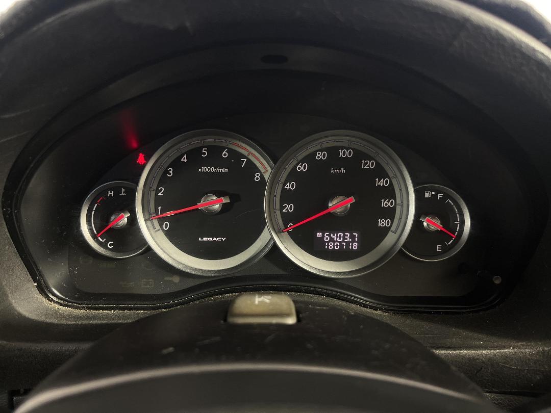 Photo '21' of Subaru Legacy