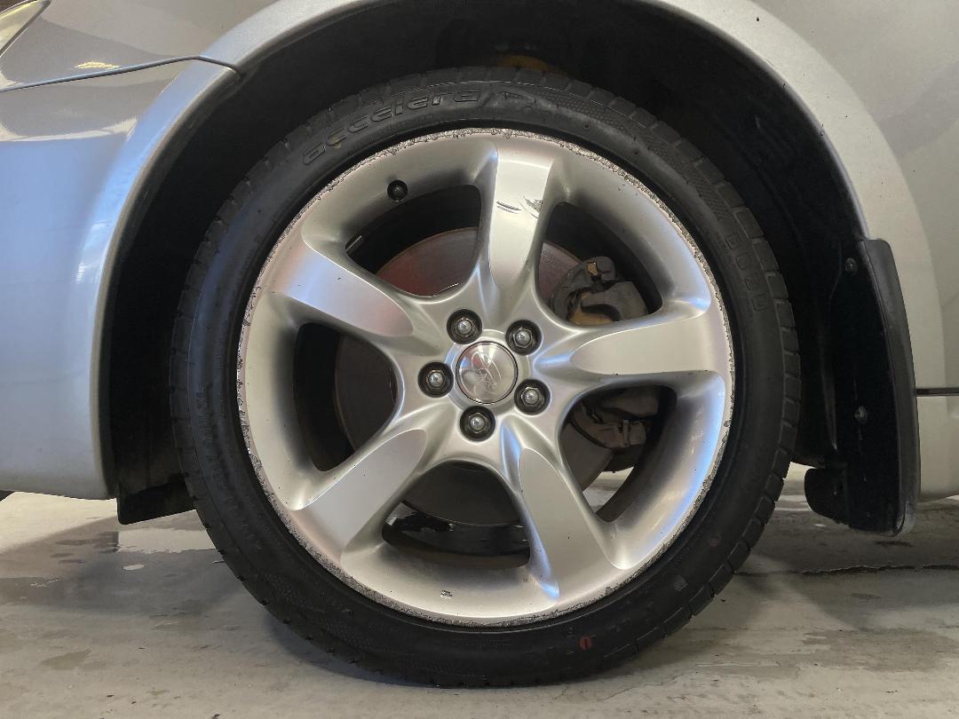 Photo '10' of Subaru Legacy