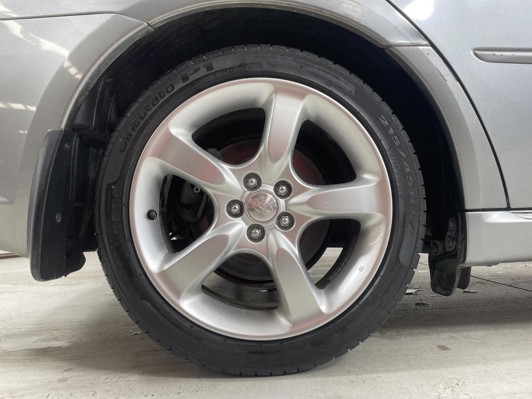 Photo '12' of Subaru Legacy