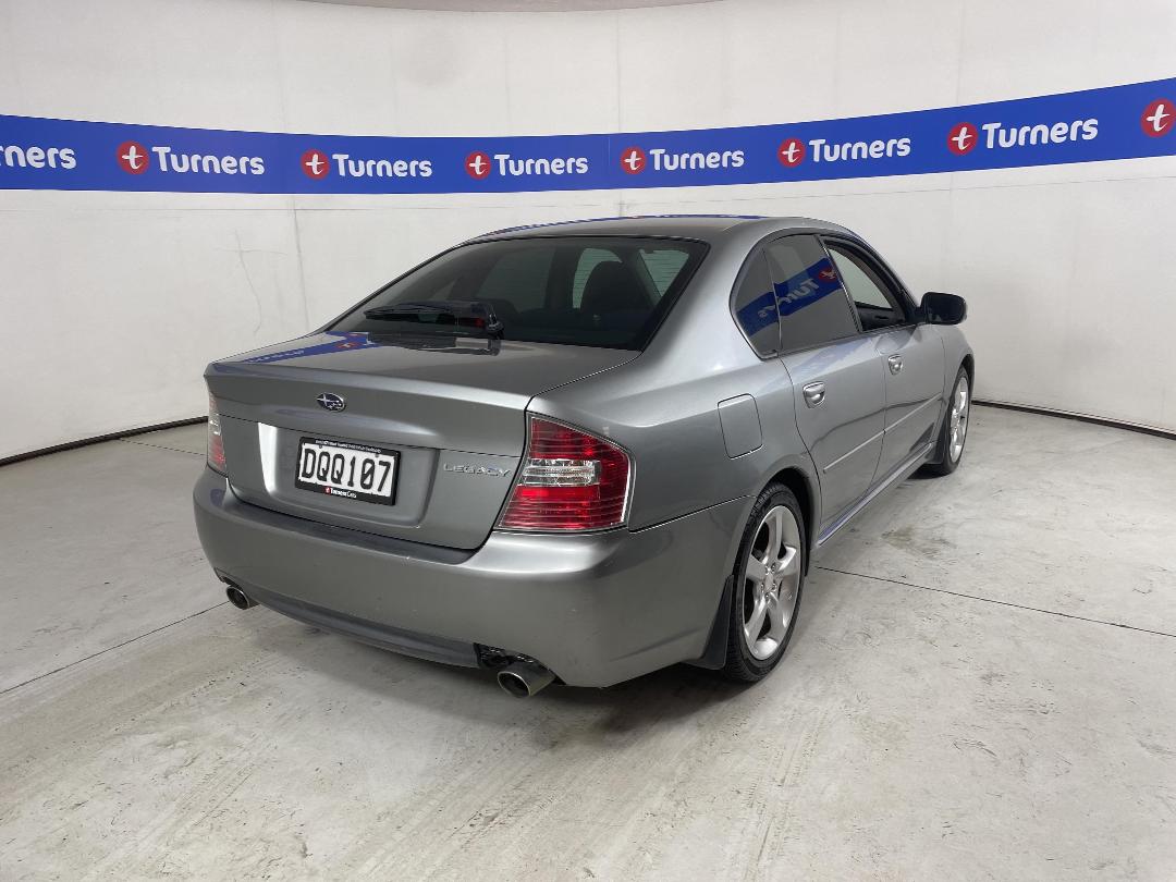 Photo '7' of Subaru Legacy