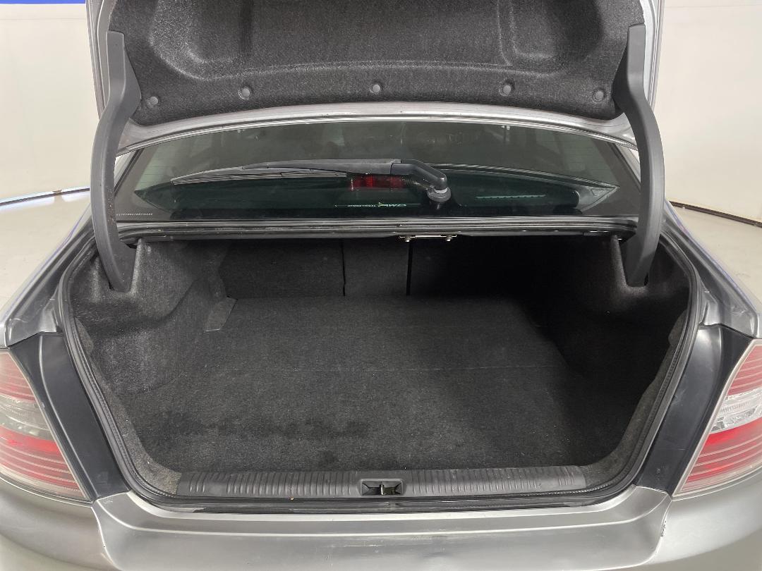 Photo '14' of Subaru Legacy