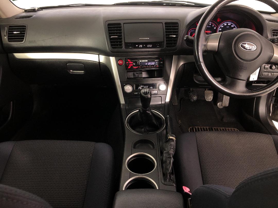 Photo '17' of Subaru Legacy Photo '17' of Subaru Legacy