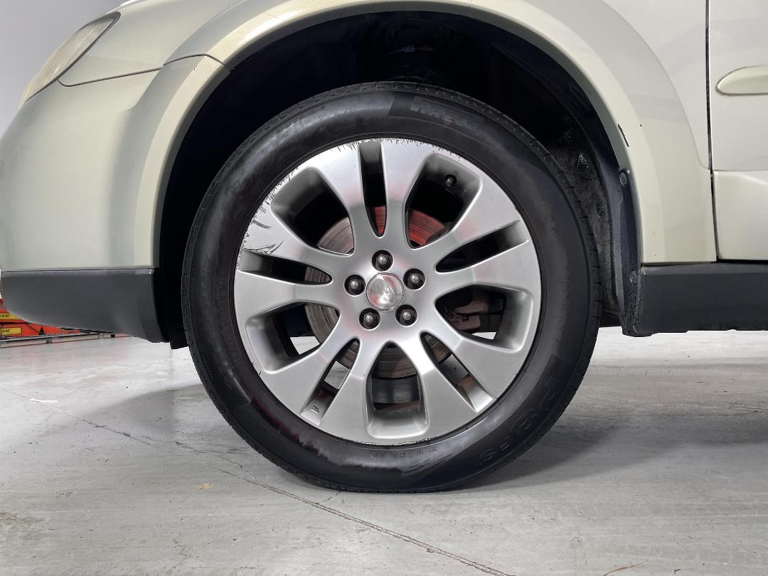 Photo '10' of Subaru Legacy Photo '10' of Subaru Legacy