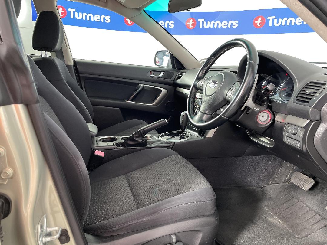 Photo '16' of Subaru Legacy Photo '16' of Subaru Legacy