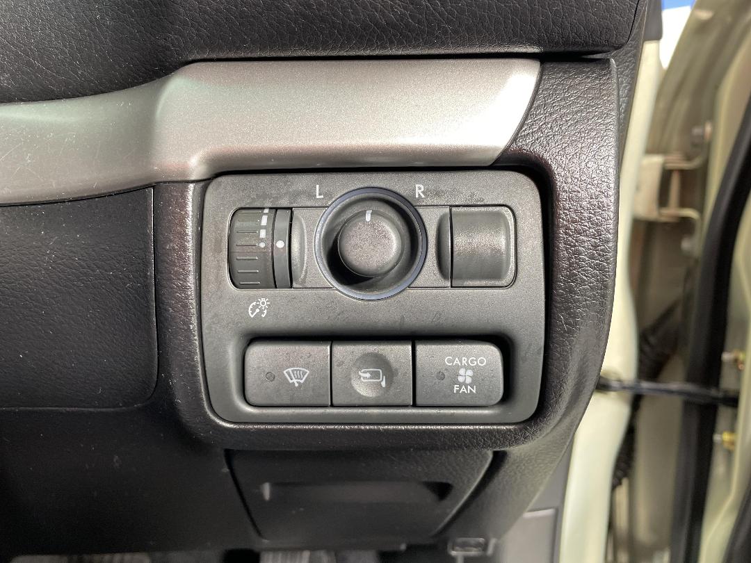 Photo '29' of Subaru Legacy Photo '29' of Subaru Legacy