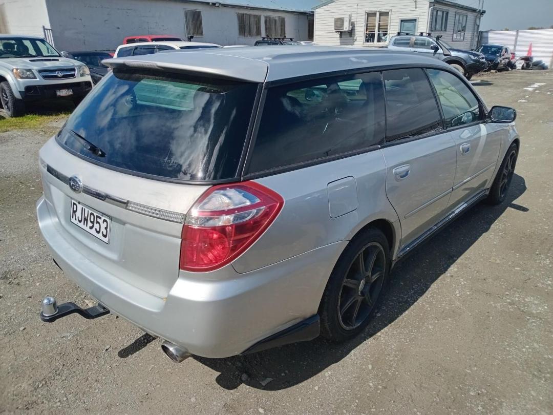 Photo '6' of Subaru Legacy Photo '6' of Subaru Legacy