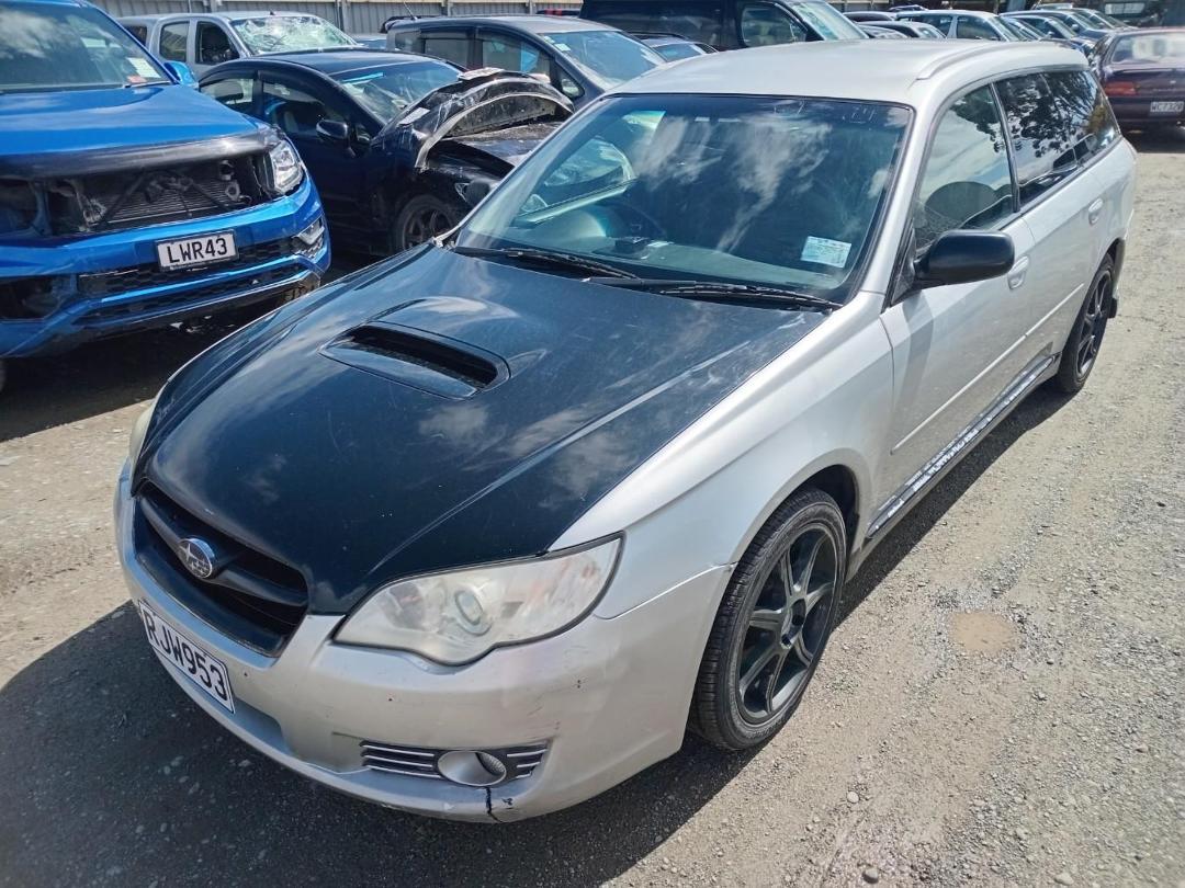 Photo '2' of Subaru Legacy Photo '2' of Subaru Legacy