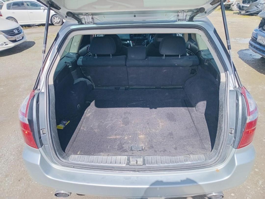 Photo '15' of Subaru Legacy Photo '15' of Subaru Legacy