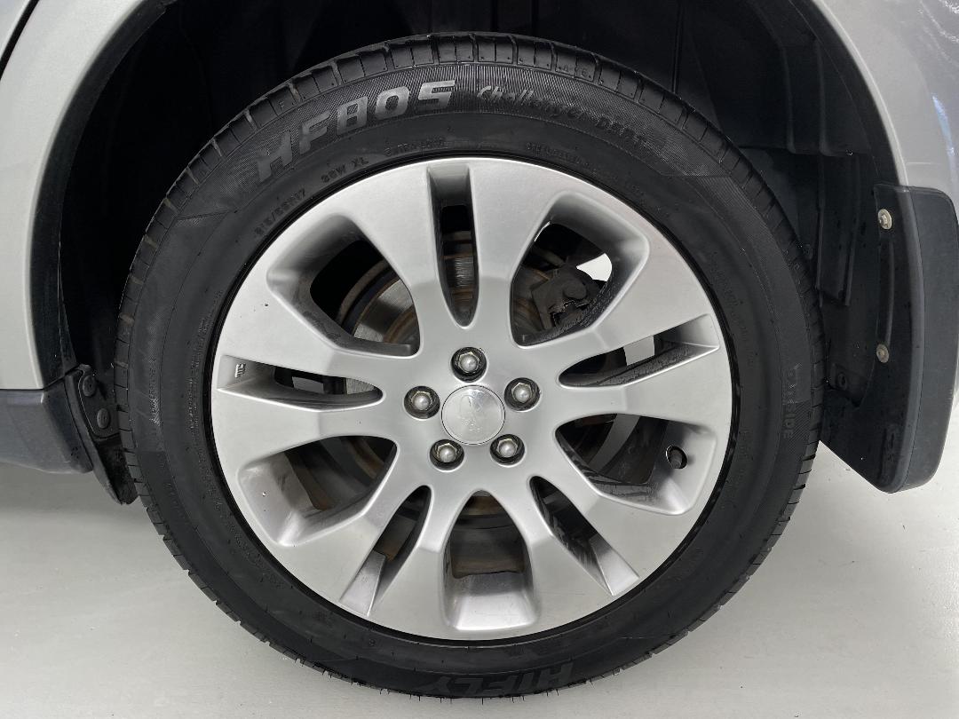 Photo '11' of Subaru Legacy