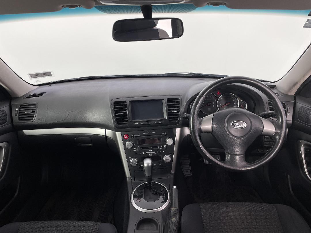 Photo '17' of Subaru Legacy