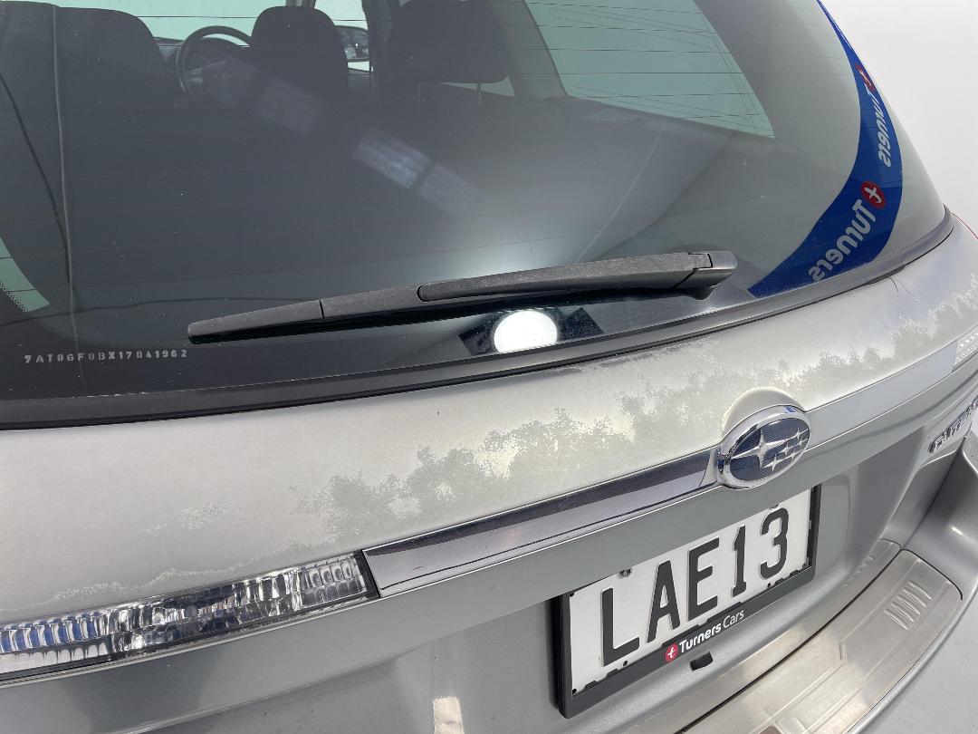 Photo '30' of Subaru Legacy