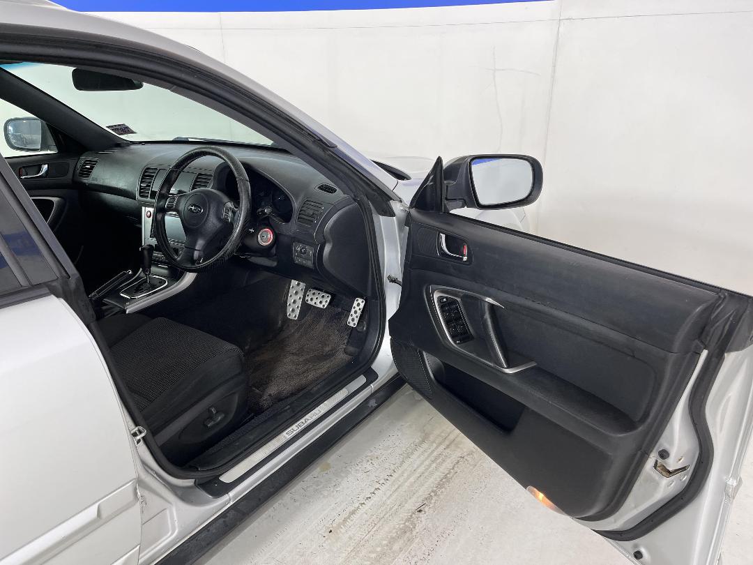 Photo '10' of Subaru Legacy Outback