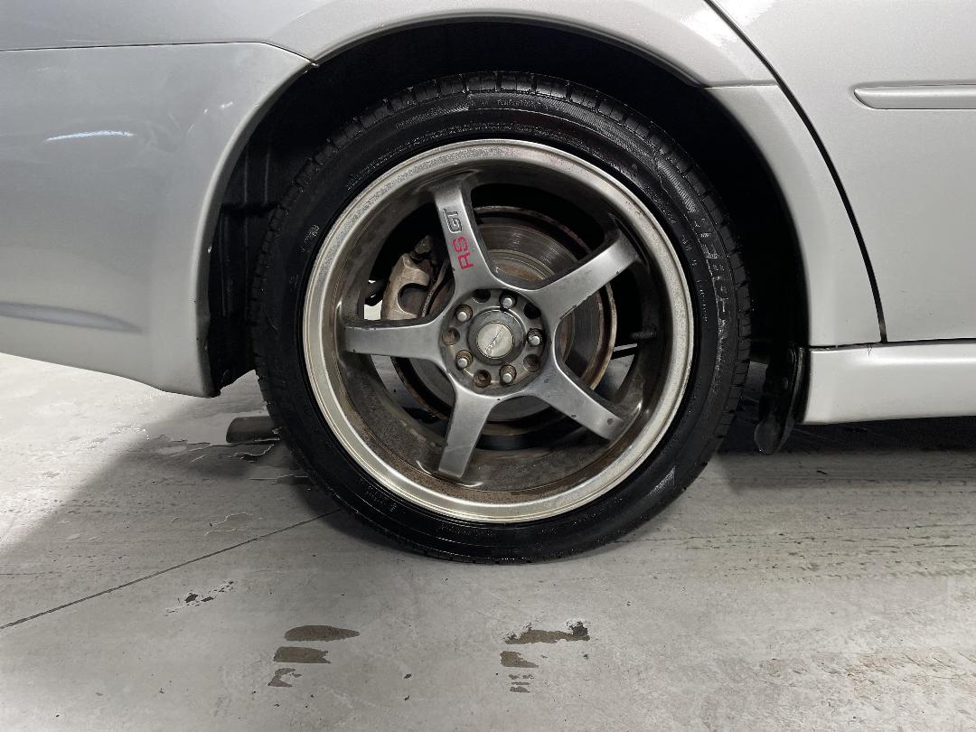 Photo '12' of Subaru Legacy