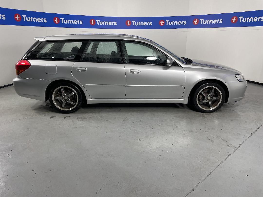 Photo '23' of Subaru Legacy