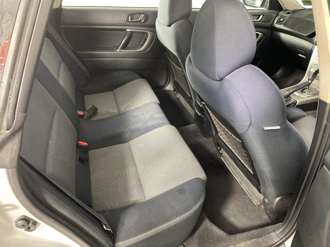 Photo '20' of Subaru Legacy