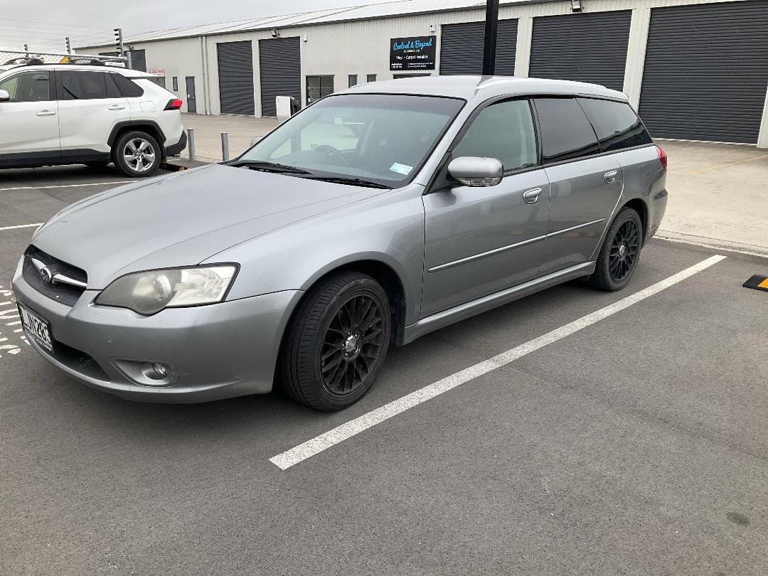 Photo '5' of Subaru Legacy Photo '5' of Subaru Legacy