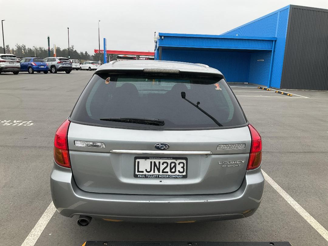 Photo '7' of Subaru Legacy Photo '7' of Subaru Legacy